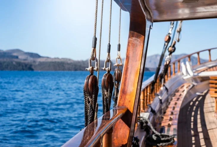 Volcano Sailing Boat Trips – Volcano & Hot Springs